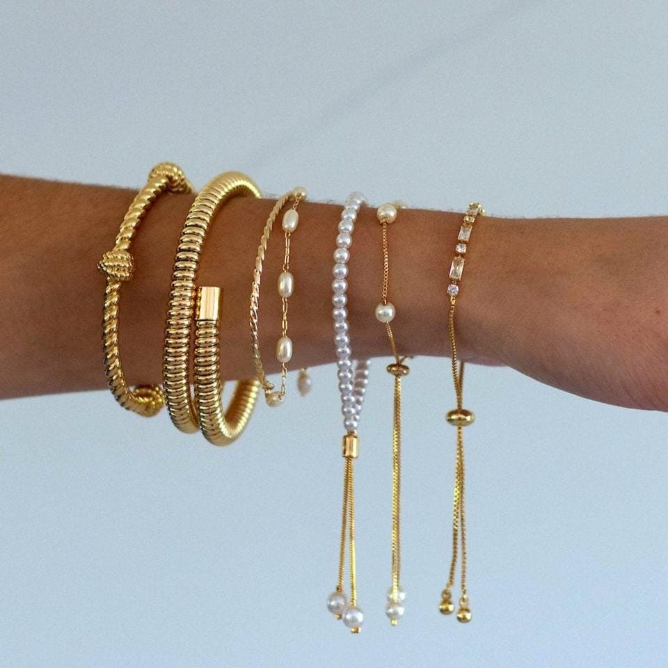Twist Cuff Bracelet, Gold Filled Cuff Bracelet, Gold Stacking Cuff, Gold Knot Bracelet, Minimalist Gold Cuff, Hypoallergenic Gold Bracelet