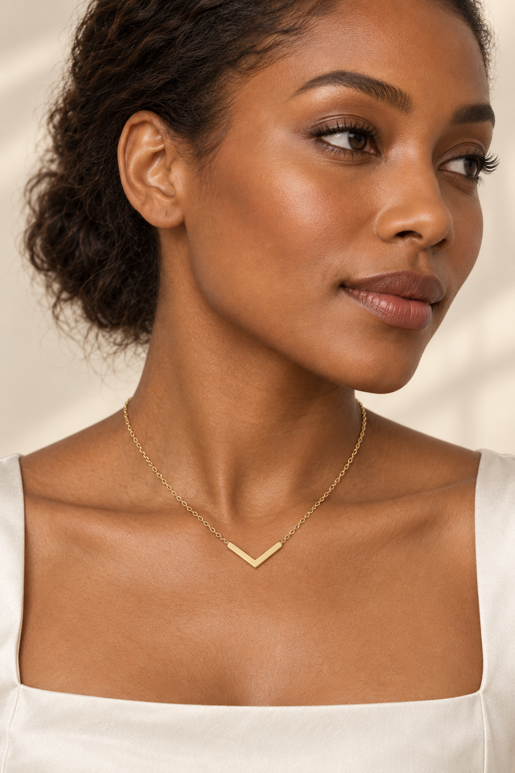 Minimalist V 16" Necklace in 14K Yellow Gold