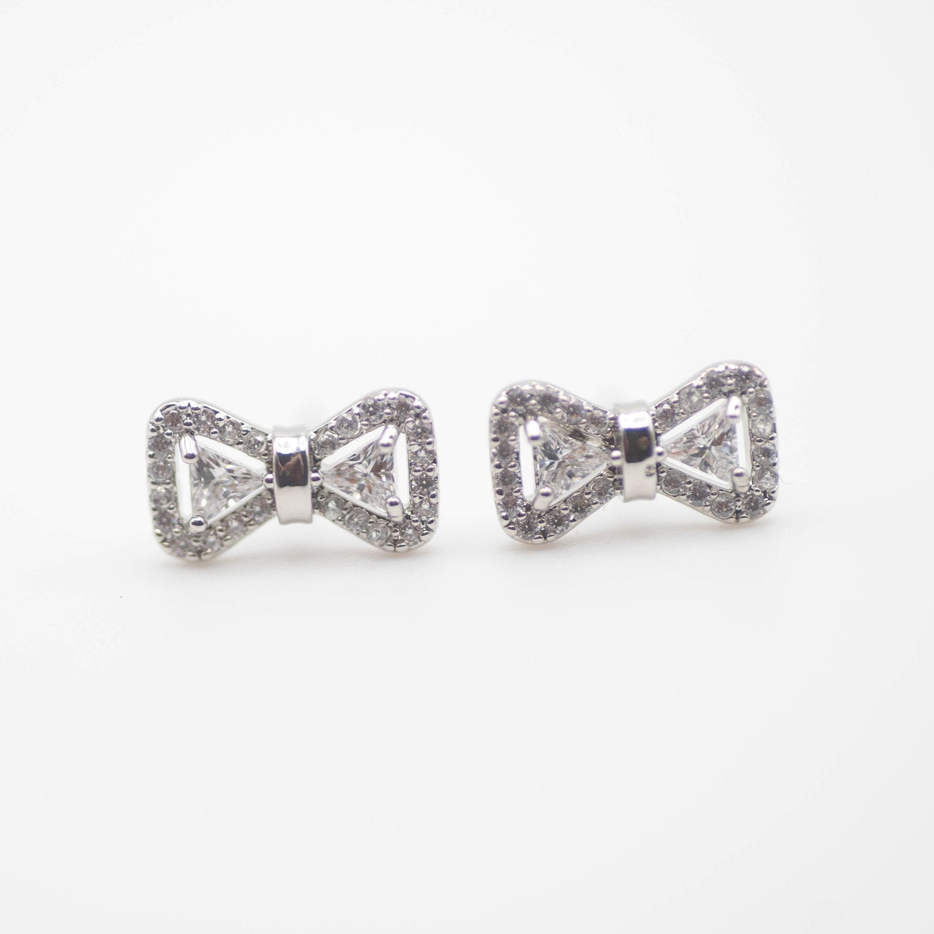 Glamour Bow Studs