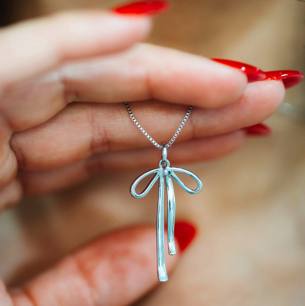 Bella Bow Necklace