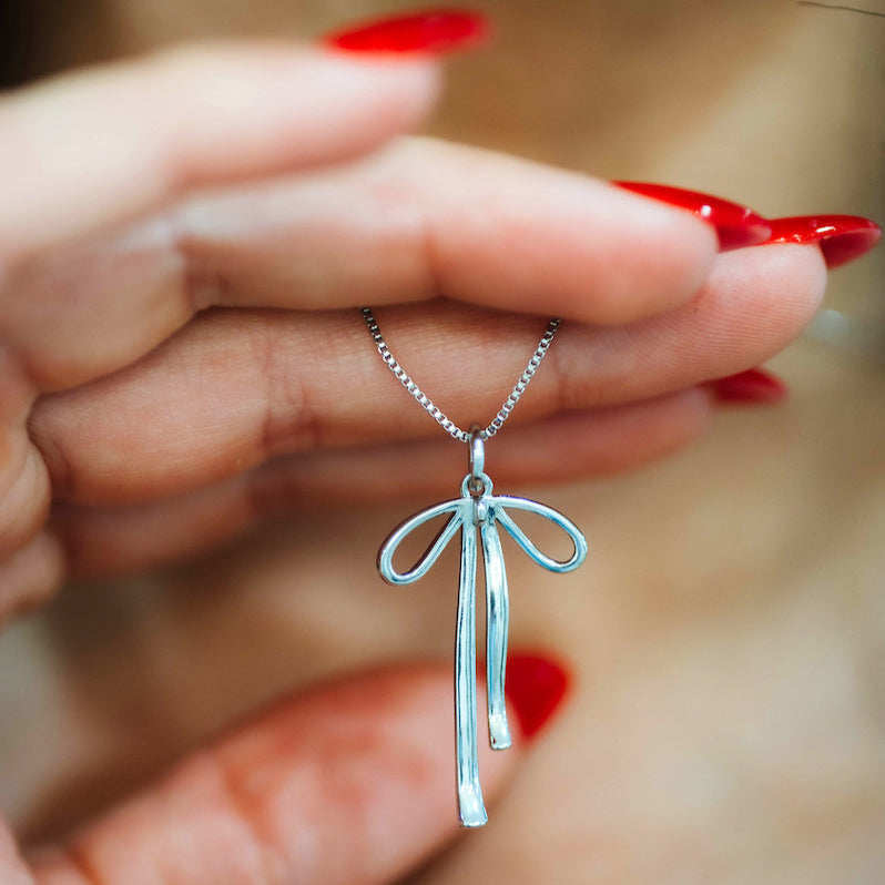Graceful Bow Necklace