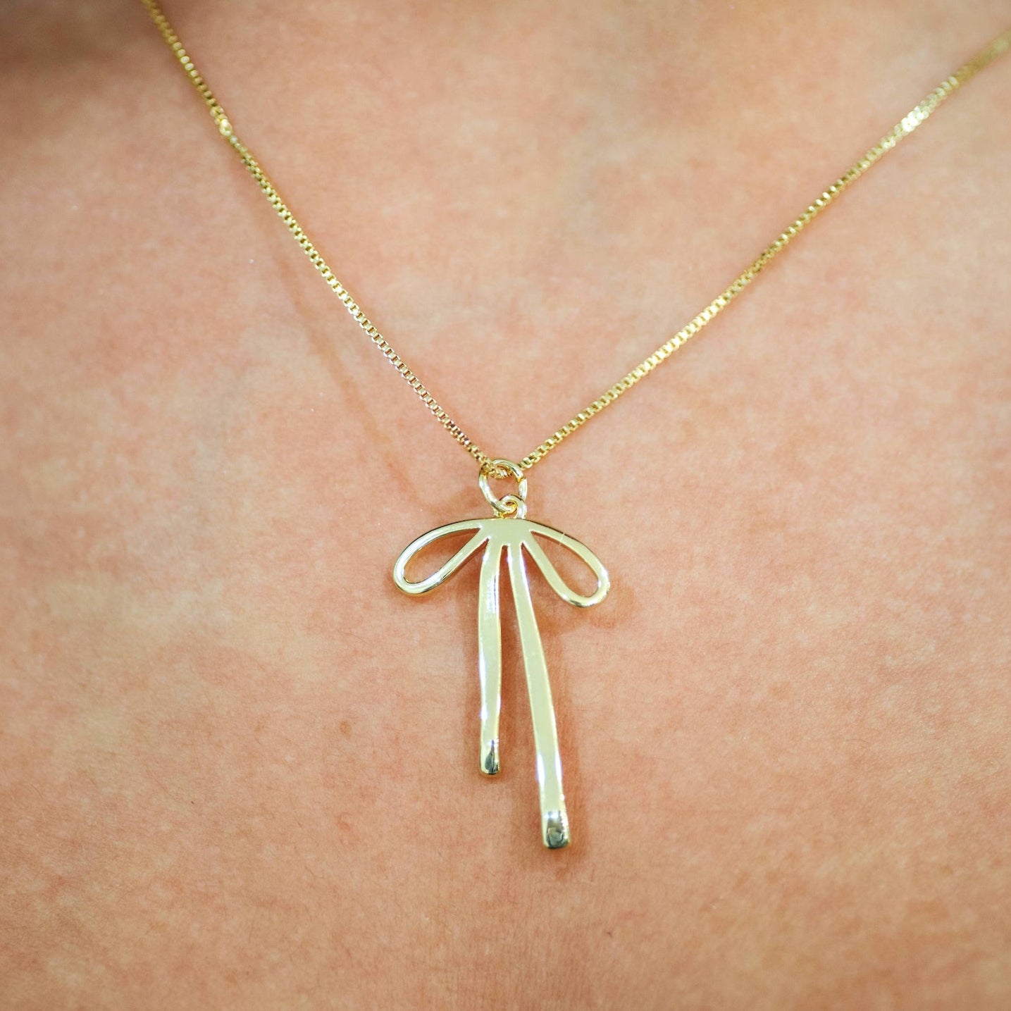 Bella Bow Necklace