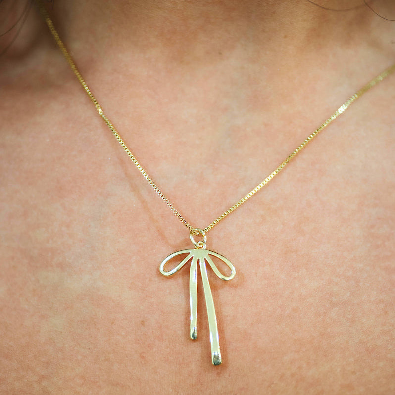 Graceful Bow Necklace