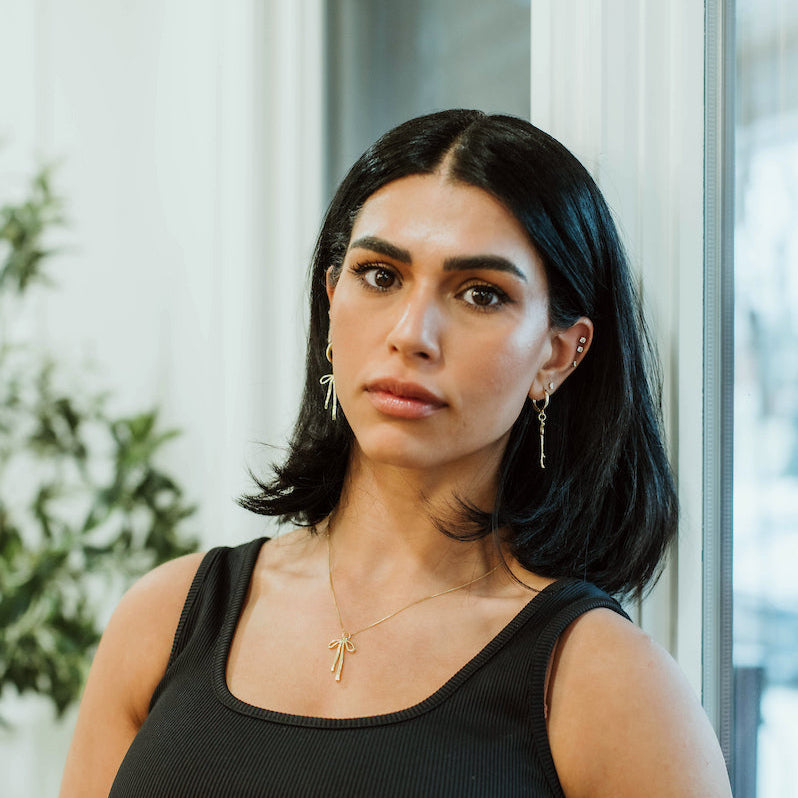 Graceful Bow Necklace