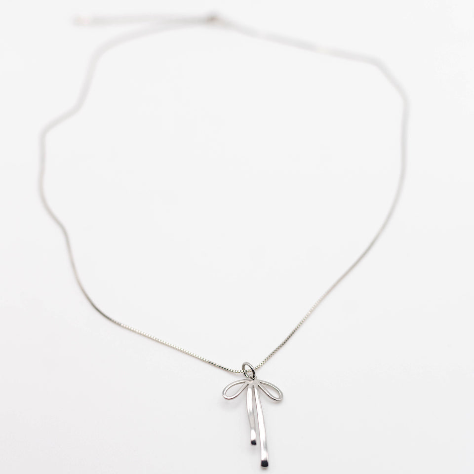 Graceful Bow Necklace
