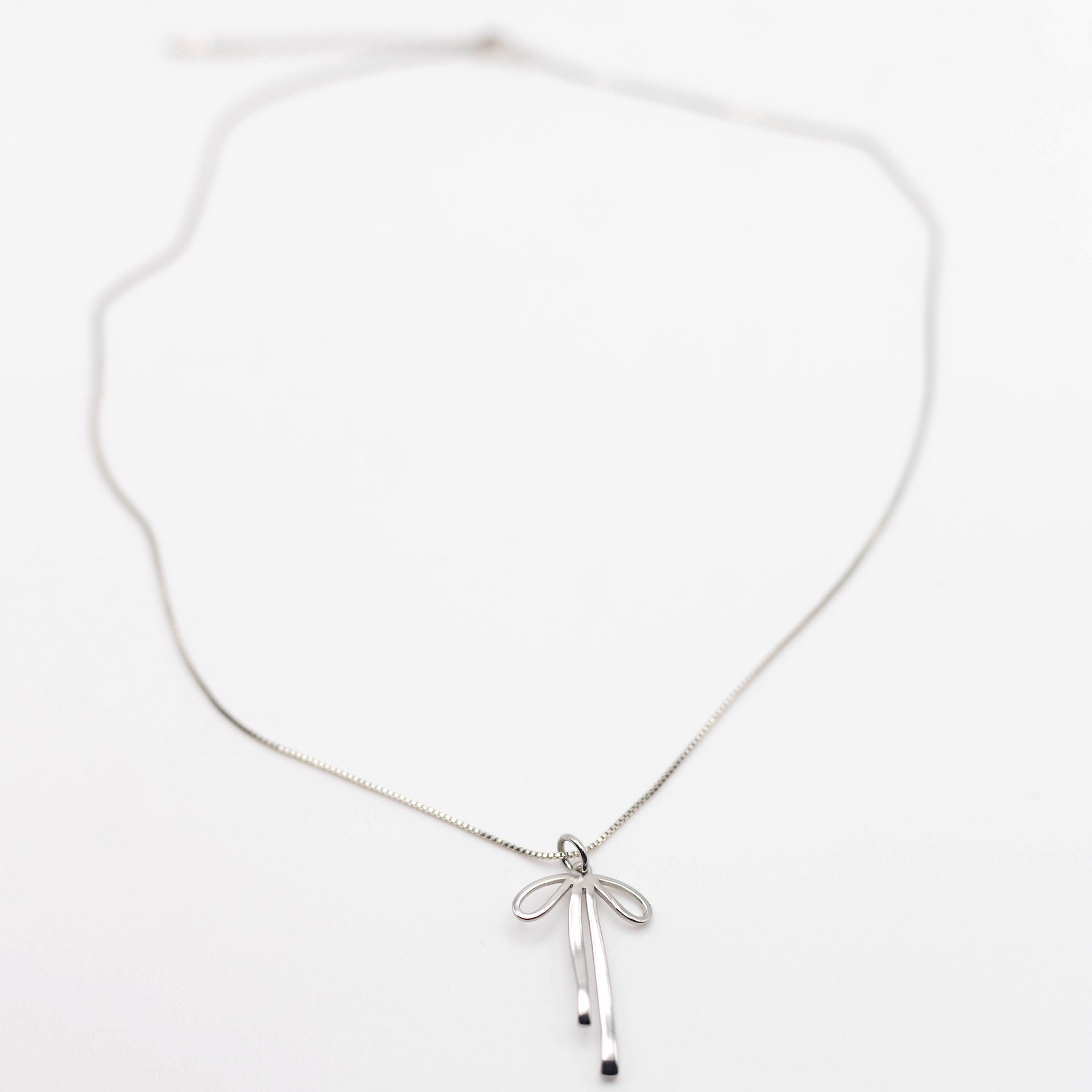 Bella Bow Necklace