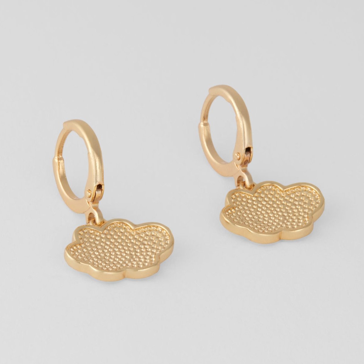 Dreamy Cloud Huggies