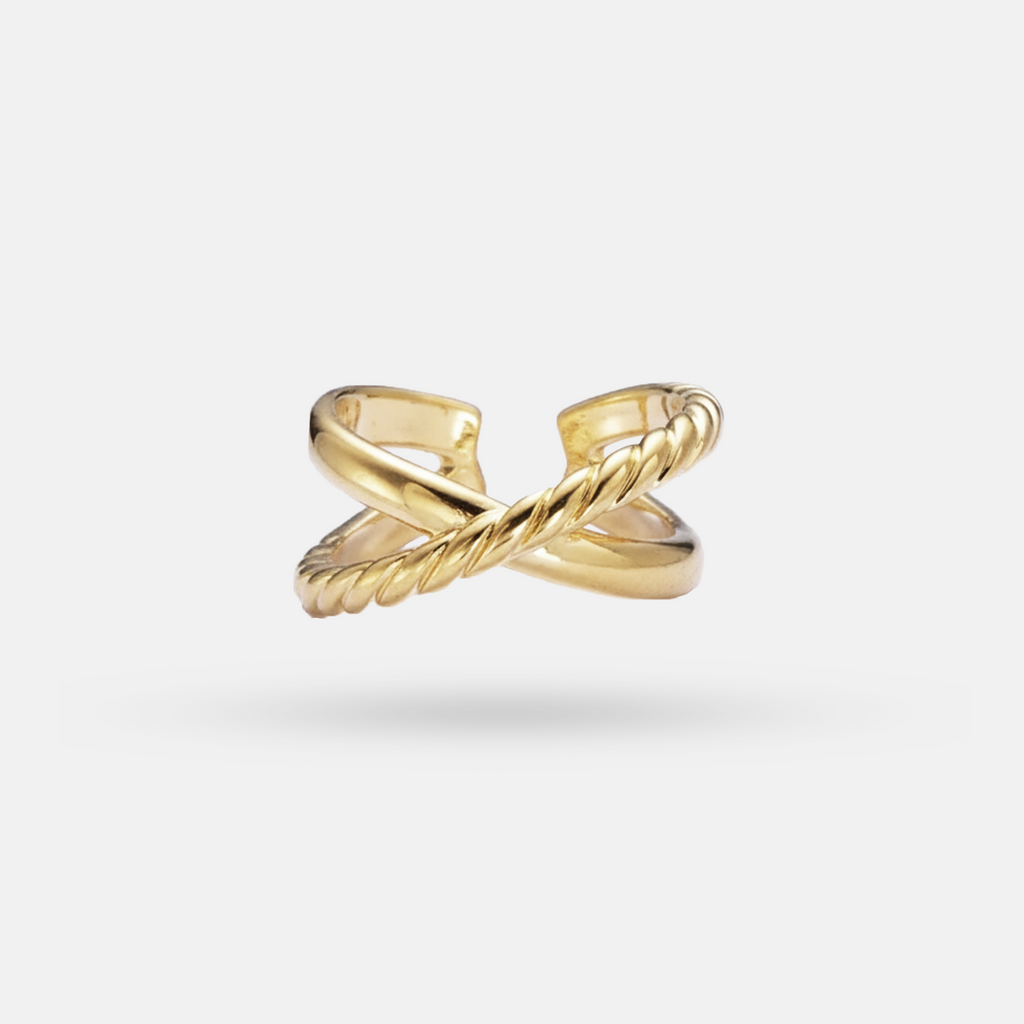 The Hawthorn Twistline Ring